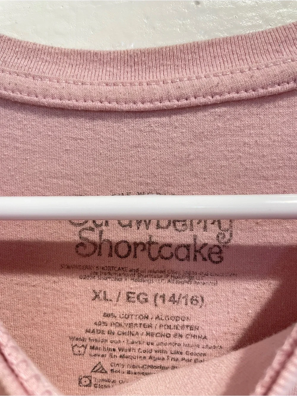 🍓 80s Retro Strawberry Shortcake Pink Graphic Tee 🍰 Girls XL / Fits Adult S